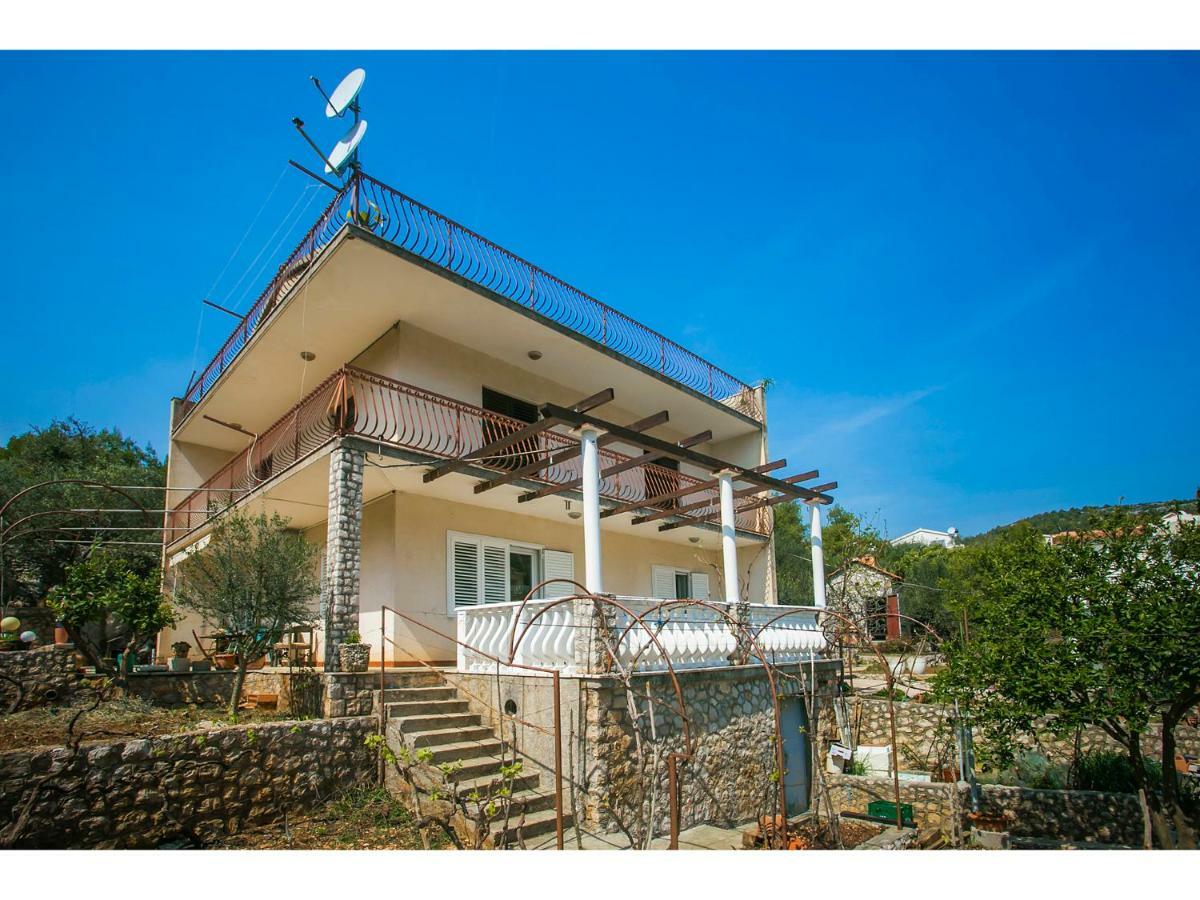 Apartment Goga'S Retreat In Marina Bagian luar foto